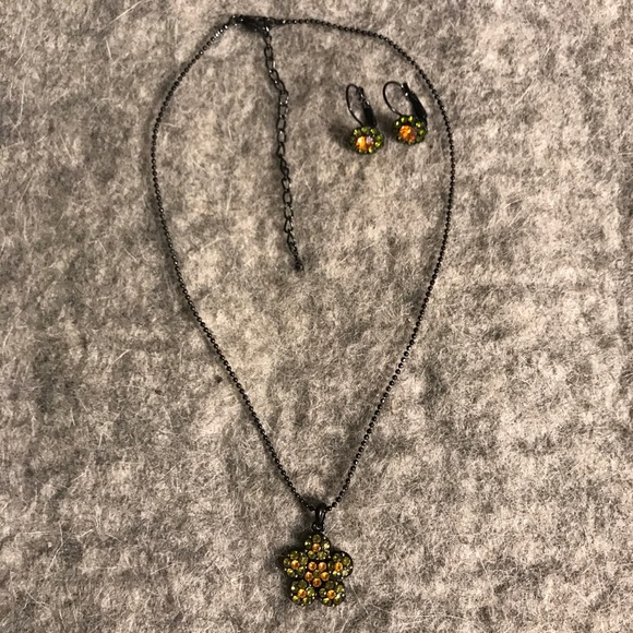 Vintage 90s Necklace and Earrings - Picture 2 of 3